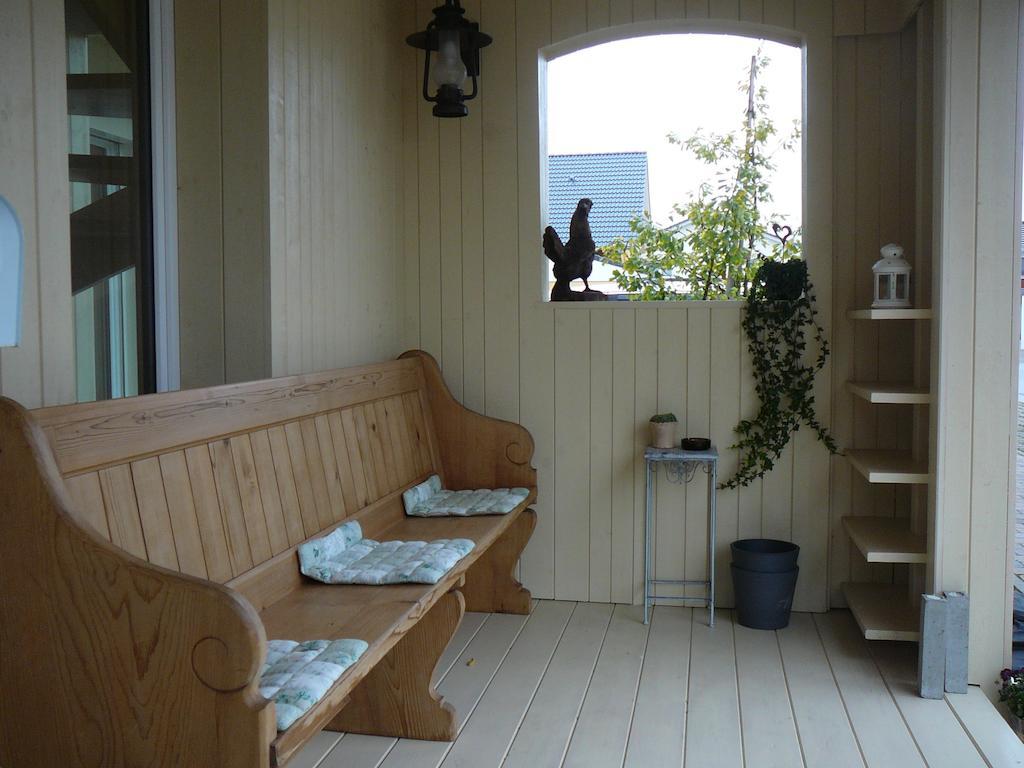 Rooster Bnb American Style Boutique Haus - Made With Love! Руст Екстериор снимка